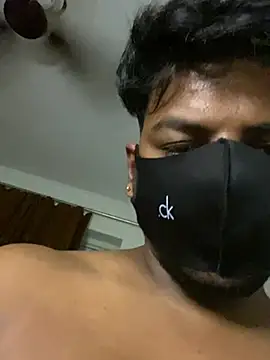 XXX chat uživo modela Crunchyboy