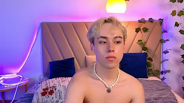 Chat +18 de Yan_Cat ao vivo