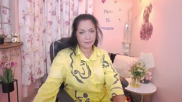 MyLovOne Adlı Modelin Canlı XXX Sohbeti