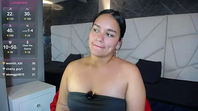 emily_gomez159's Live XXX Chat
