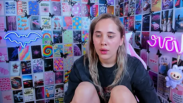 MiaMilas XXX чат на живо