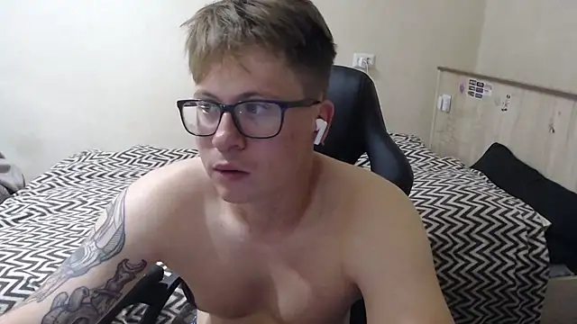 Maxxxgayboy Webcam show