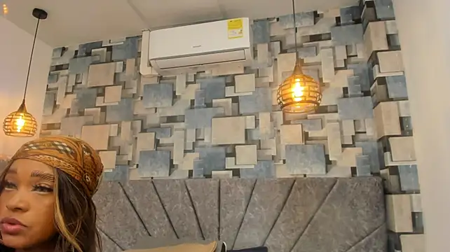 Chat +18 de angel_dthroatt ao vivo