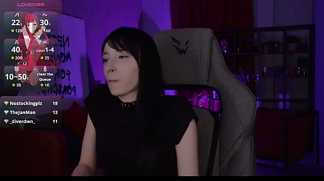 Chat +18 de SeraphineSparda ao vivo
