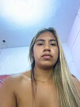 Chat +18 de Kimmiebellarie ao vivo