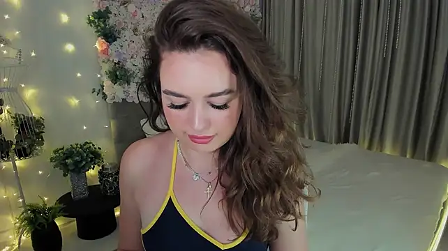 MiracleCurly Chat XXX in diretta