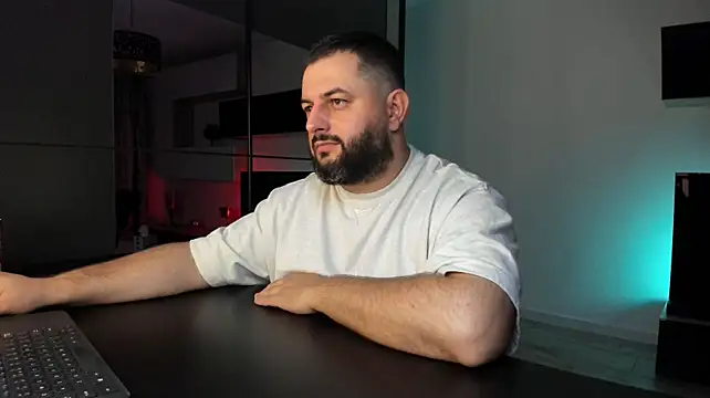 Živý XXX chat DravenPeak