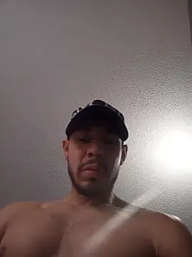 Taylor_DiamondBoy élő XXX-chatje