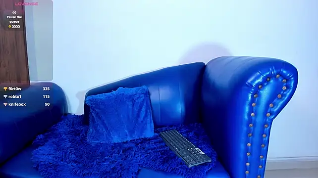 Show modela littlecum18 na web-kameri
