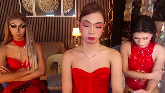AudreyMilesTrans Adlı Modelin Canlı XXX Sohbeti
