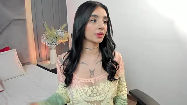 Abriil_cutee Adlı Modelin Canlı XXX Sohbeti