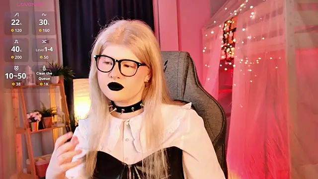 LilithNlsn XXX чат на живо