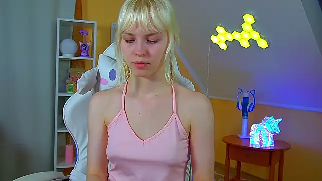 دردشة HannahHollis الجنسية المباشرة