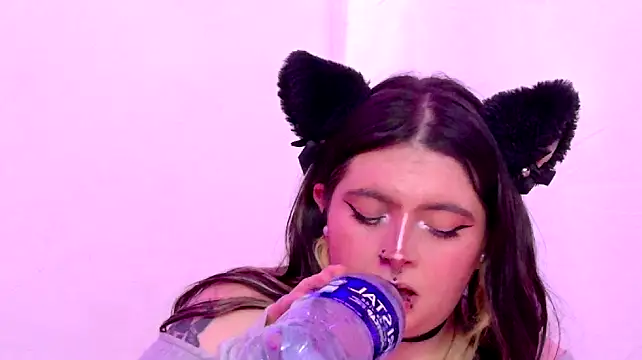 צ'אט XXX בשידור חי של Sachi_Meow