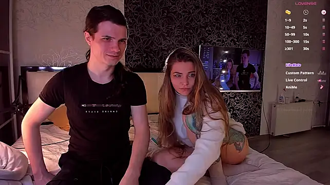 FuckinHotCouple1 Webcamshow