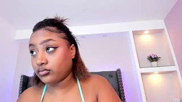 Adelehottman's Live XXX Chat