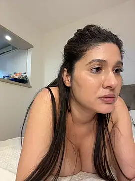 IrisBlues Adlı Modelin Canlı XXX Sohbeti