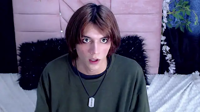 oli_dusk Chat XXX live
