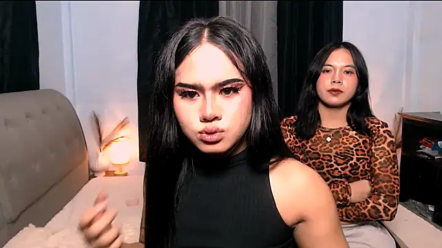 Redmill_collins live XXX chat