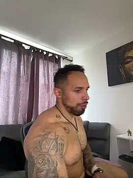 Mason_fit09 Chat XXX in diretta