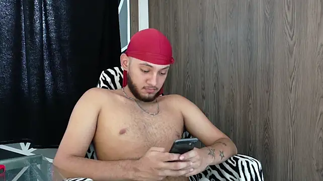Chat +18 de Ryan_Miller111 ao vivo