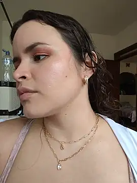 SeleneLuminari8's Live XXX Chat