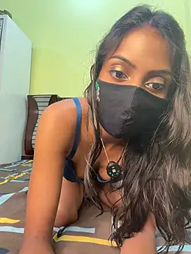 Riya_R24's Live XXX Chat
