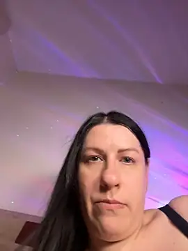 Chat +18 de Evelinia ao vivo