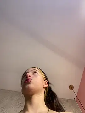 aly_16's Live XXX Chat
