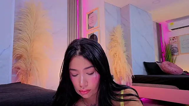 XXX chat uživo modela Chlooee__