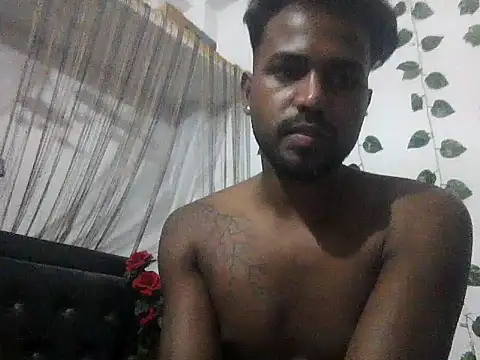 Hunkytop Adlı Modelin Canlı XXX Sohbeti