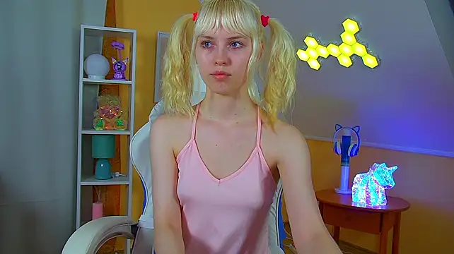 Chat +18 de HannahHollis ao vivo