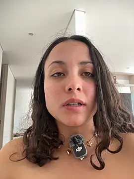 Chat +18 de Megan_Rodrigo ao vivo