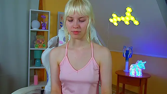 HannahHollis' Live XXX Chat