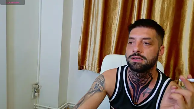 TommyDum live XXX chat
