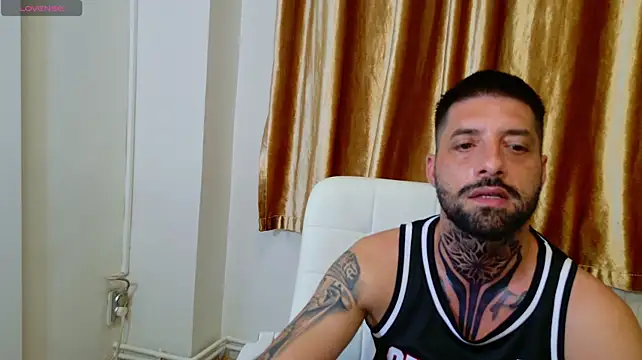 Chat +18 de TommyDum ao vivo