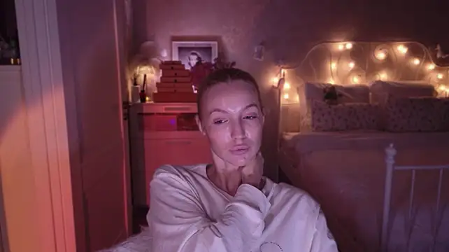 aestetick XXX чат на живо