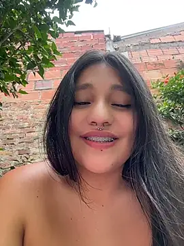 Emily_Gomezz – webcam-show