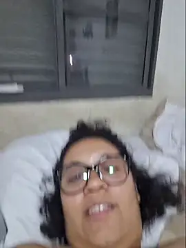 Show de yasminmeyerofc na webcam