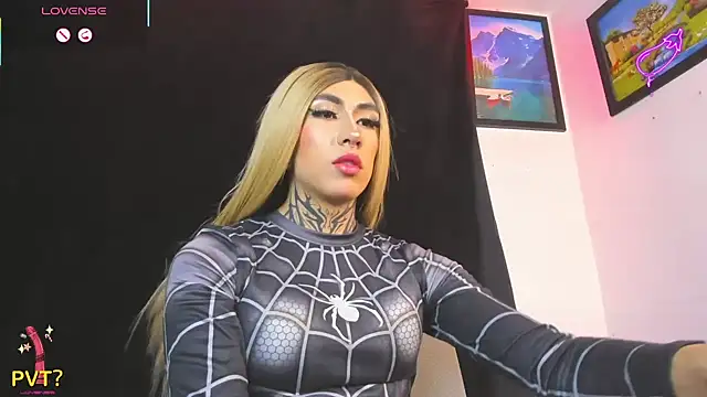 naughty_trans_dolls 网络视讯表演