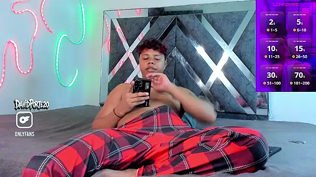 XXX chat uživo modela Davidporte20