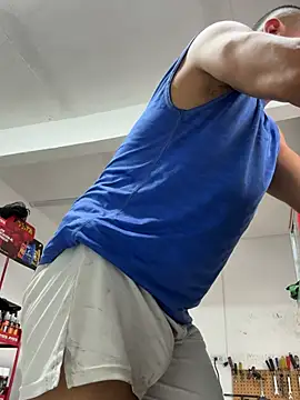 Paul22cm- 现场XXX聊天
