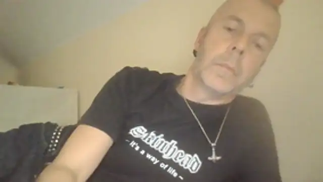 SHARPSkinhead – webcam-show