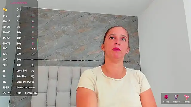دردشة lily_rose1 الجنسية المباشرة