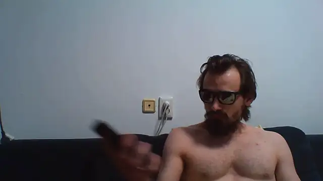 Show modela KaelNox na web-kameri