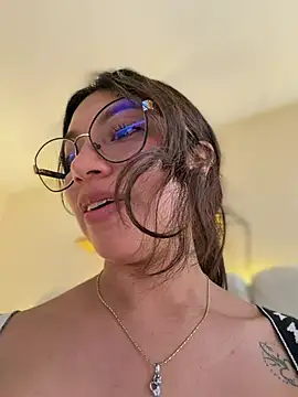 CocoaGigiMuse's Live XXX Chat