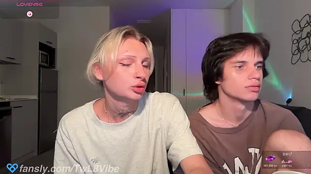 Živý XXX chat twl8vibe