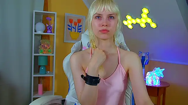 Živý XXX chat HannahHollis