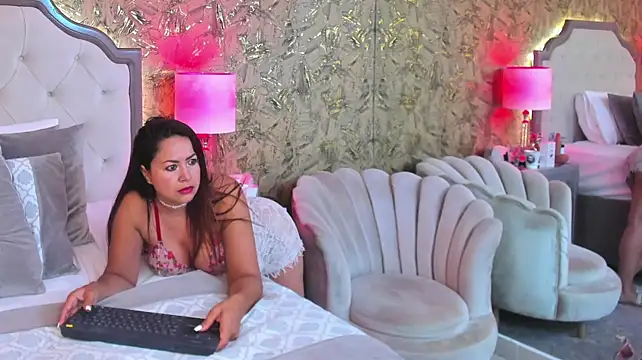 JazmiiMilf's Live XXX Chat