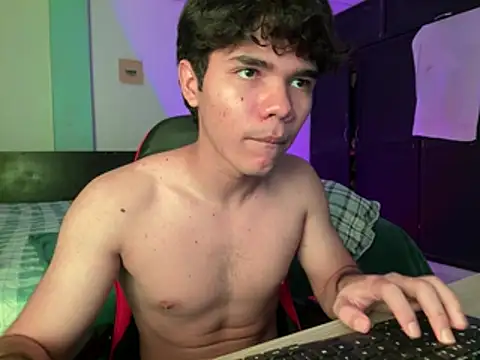 Show modela Im_Camii na web-kameri